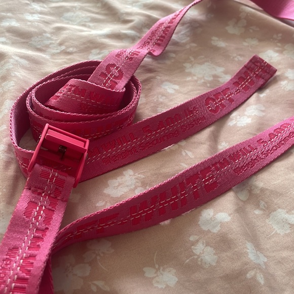Pink Off - White Belt. Never worn, in perfect condition - Picture 3 of 3